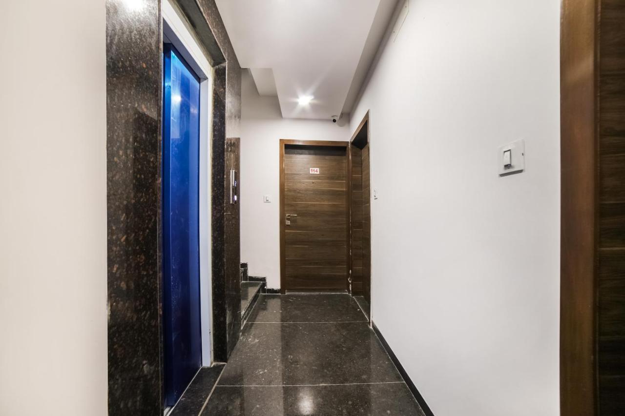 Capital O 41587 Hotel Airport Inn One Ahmedabad Exterior foto